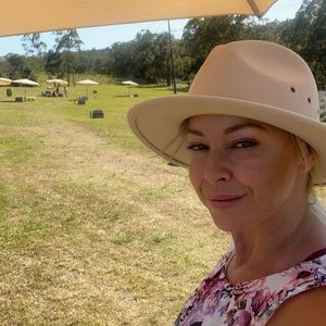 Meet your Posher, Louise